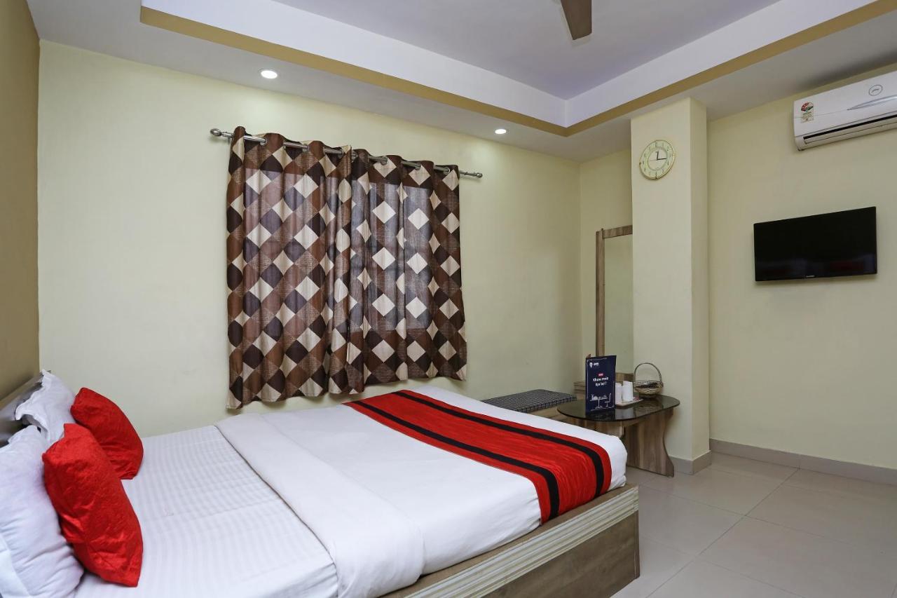 OYO 5718 Pratiksha Guest House Calcuta Exterior foto