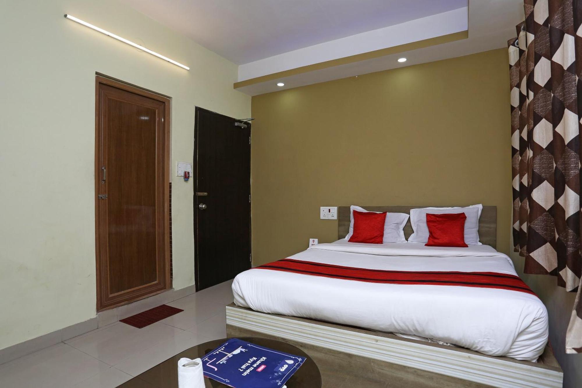 OYO 5718 Pratiksha Guest House Calcuta Exterior foto